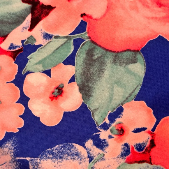 Eclipse - Royal Blue and Pink Floral Long Sleeve V-Neck Shorts Romper - US M - Picture 7 of 9